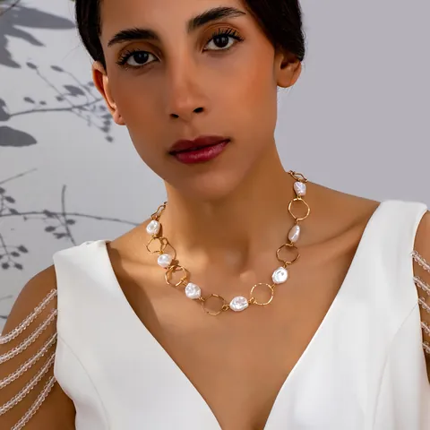 Collar de Perla Artificial Barroca para Mujer Cadena de Cobre Chapado en Oro Mariposa Geométrica Irregular Joyería de Moda