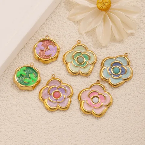 Ciondolo a Forma di Fiore di Camelia in Acciaio Inossidabile Stile Nazionale Smalto Goccia d'Olio per Fai da Te Collana Bracciale