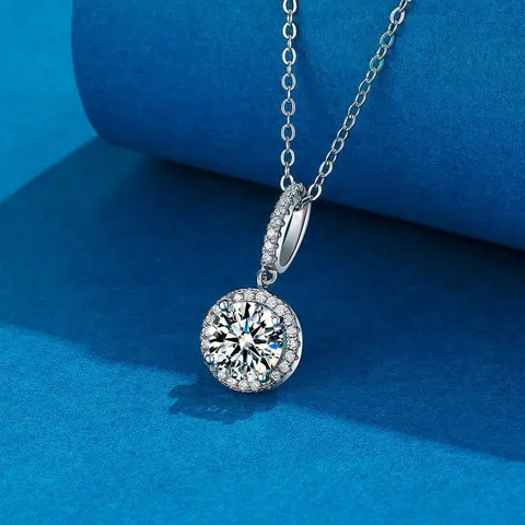 Collana con Pendente in Moissanite in Argento Sterling 925 per Donna con Incastonatura Halo Tonda Catena per Clavicola Gioielli