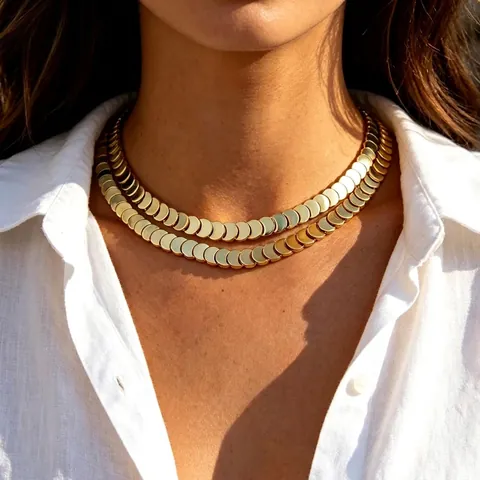 Minimalistische Halve Maan Ketting Verguld Koper Platte Schubben Choker Sieraden Voor Dames Modern Elegant
