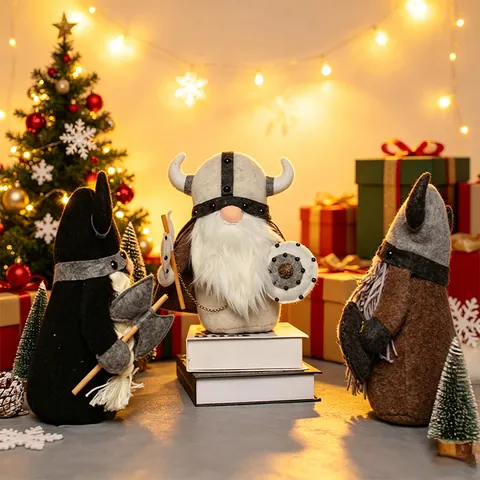 Handgemaakte Viking Kabouter Pop Noordse Gladiator Krijger Beeldje Met Gehoornde Helm Schild Bijl Vilt Pluche Bureau Decoratie
