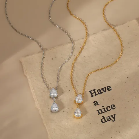 Collier Pendentif Goutte d'eau en Zirconia Acier Inoxydable pour Femme Élégant Double Forme de Poire Bijoux Style INS