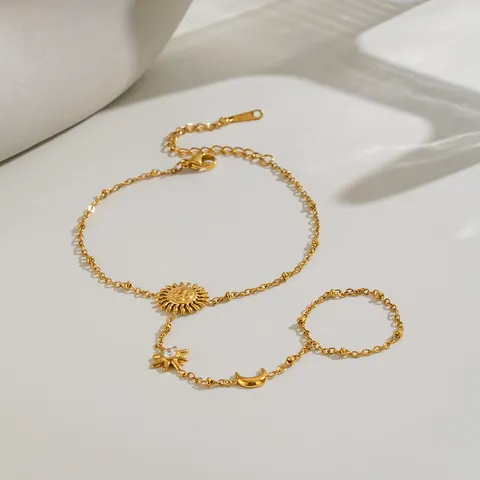 Bracciale a Mano Placcato Oro Acciaio Inossidabile Strass Sole Luna Stella Bracciale con Anello per Donna Gioielli Boho