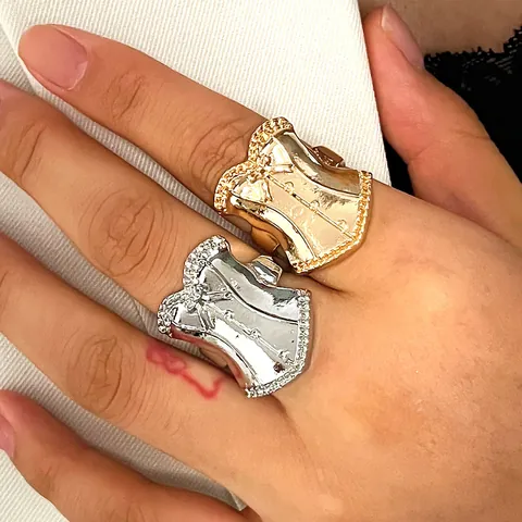 Vintage Unique Corset Shape Lace Skirt Alloy Ring Fashion Personality Polished Metal Rhinestone Finger Ring Party Jewelry