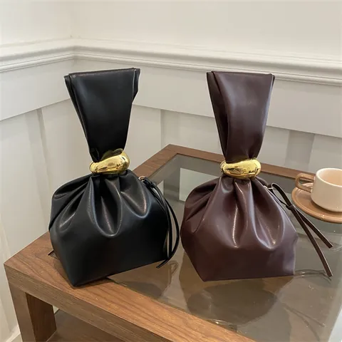 Vintage PU Leer Geplooid Emmer Tas Voor Vrouwen Met Gouden Metalen Ring Eenvoudige Trendy Grote Capaciteit Handtas Dagelijks Schoudertas