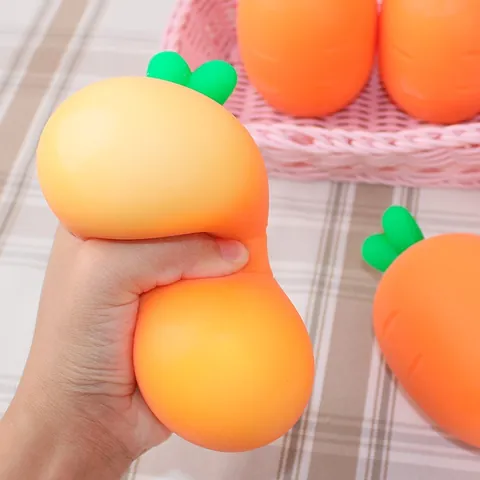 Giocattolo da Spremere a Forma di Carota TPR Rimbalzo Lento Sollievo dallo Stress per Bambini Adulti Simulazione Cibo Squishy