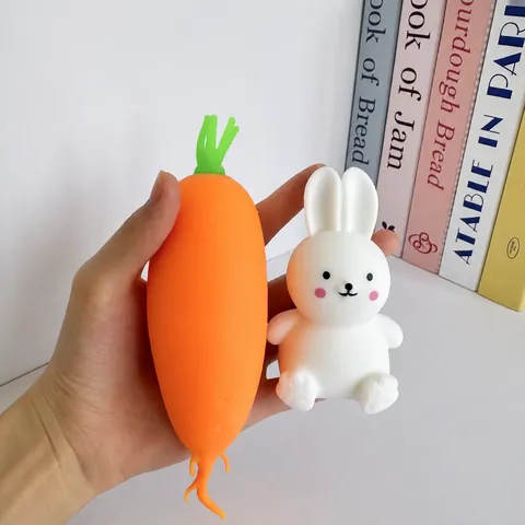 Schattig Wit Konijn Wortel Knijpspeelgoed TPR Slow Rebound Stressverlichting Speelgoed Zacht Squishy Fidget Speelgoed