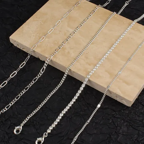 Set Cavigliera a Maglia Cubana Impermeabile in Ottone per Donna Ciondolo a Cuore Catena Figaro Cavigliere con Strass Gioielli