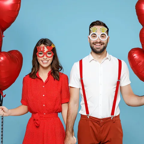 Valentinstag Party Brille Herzform Diamantring XOXO Amoretten Kiss Love Design Glitzer Kunststoffrahmen Kostüm Foto Requisiten Für Hochzeit Jahrestag Party Unisex