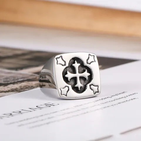 Bague Chevalière Carrée pour Hommes en Acier Inoxydable Vintage Motif Croix Gravé Style Punk Gothique Bijoux de Mode