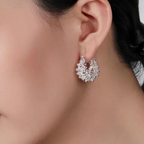 French Vintage Old Money Style Hollow Out Flower Basket Hoop Earrings Elegant Minimalist Alloy Electroplated Ear Buckle For Women Jewelry