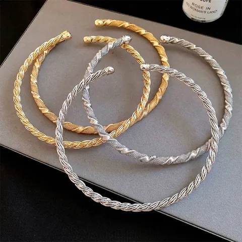 Vintage European Twisted Cable Metal Choker Necklace For Women Retro Geometric Iron Winding Individual Neck Ring Fashion Jewelry