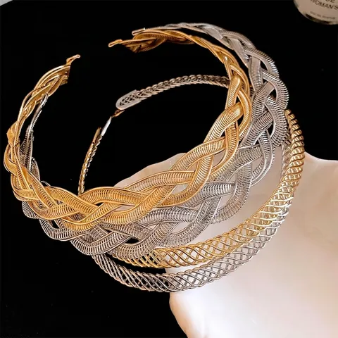Europäische Amerikanische Mode Metall Gewebtes Netz Kreuz Halsband Kette Für Damen Personalisierte Statement Schmuck Designer Halskette