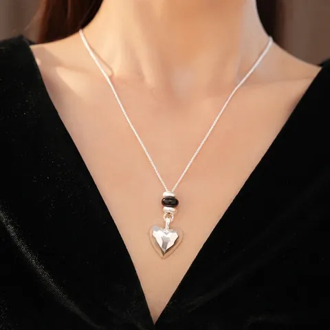 Collier Pendentif Cœur Facetté Femmes Alliage Argent Mat Longue Chaîne de Pull Strass Perle Bijoux de Mode Minimaliste