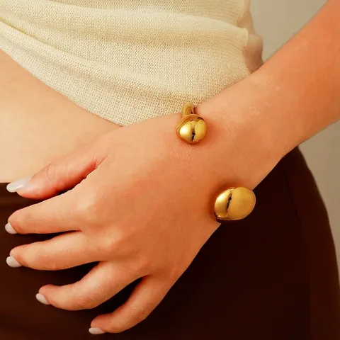 Brazalete Abierto De Acero Inoxidable Chapado En Oro 18K Minimalista Con Bola De Gota De Agua Joyas Pulidas Para Mujer