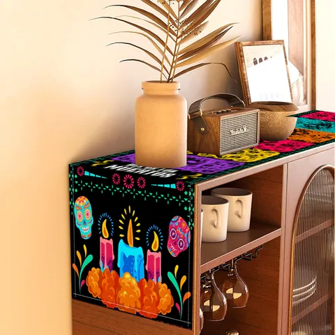 Runner da Tavola Giorno dei Morti Poliestere Stampa Teschio di Zucchero Tagete Fiori Candela per Decorazione Casa Cucina