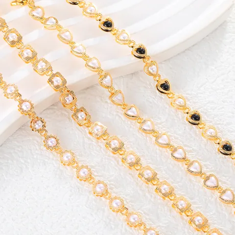 Bracelet Cœur en Cuivre de Luxe Léger pour Femmes Plaqué Or Perles Artificielles Design Cœur Fleur Étoile Élégant Bijoux de Main Cadeau