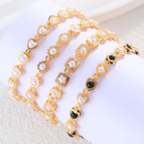 Bracelet Cœur en Cuivre de Luxe Léger pour Femmes Plaqué Or Perles Artificielles Design Cœur Fleur Étoile Élégant Bijoux de Main Cadeau