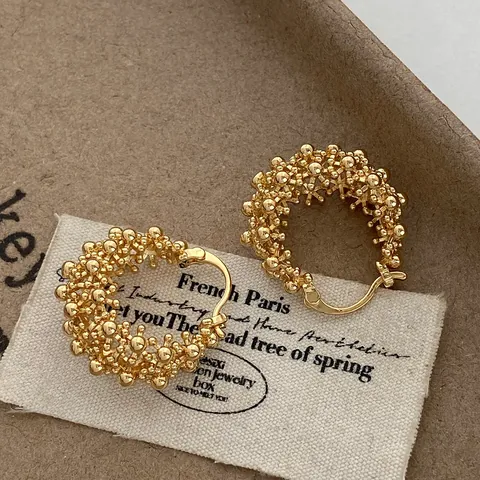Vintage French Hollow Round Flower Basket Alloy Hoop Earrings Light Luxury Metallic Bead Texture Jewelry For Women