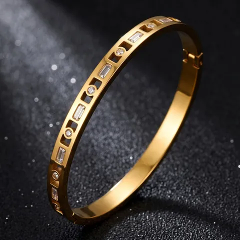 Luxury Stainless Steel Rhinestone Four-Leaf Clover Nail Design Bangle For Women Gold Silver Plated Elegant Fashion Cuff Bracelet Jewelry