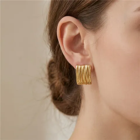 Boucles d'Oreilles Clous en Acier Inoxydable Haut de Gamme Texture Nervurée pour Femmes Coeur Géométrique Or 18K Plaqué Bijoux de Mode Cadeau
