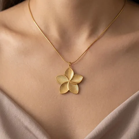Flower Pendant Necklace 18K Gold Plated 304 Stainless Steel Waterproof Hypoallergenic French Retro Jewelry For Women
