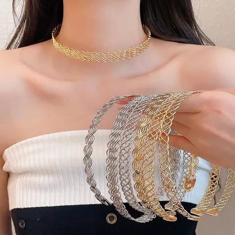 Collana Girocollo Geometrica a Croce Pieghettata in Metallo Per Donna Elegante Design Intrecciato Placcato Oro Argento Gioielli Moda di Nicchia