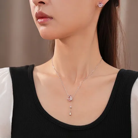 Set di Collana con Pendente e Orecchini a Lobo Zirconia Goccia d'Acqua Pianeta Saturno per Donna Rame Lusso Strass Gioielli Regalo Argento