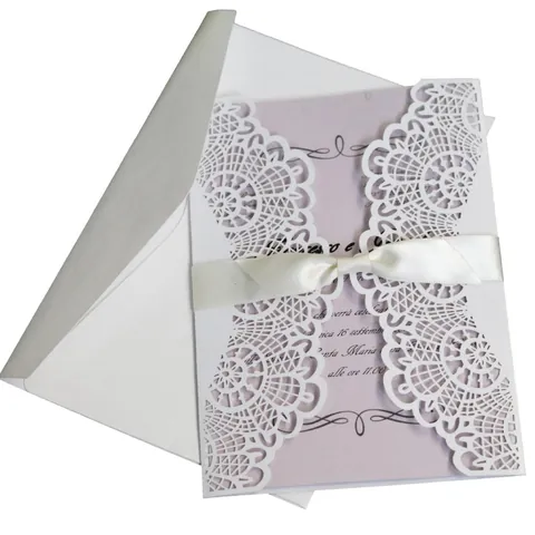 Élégantes Invitations de Mariage Découpe Laser Dentelle Ajourée Florale Couvertures d'Invitation Avec Nœud pour Banquets