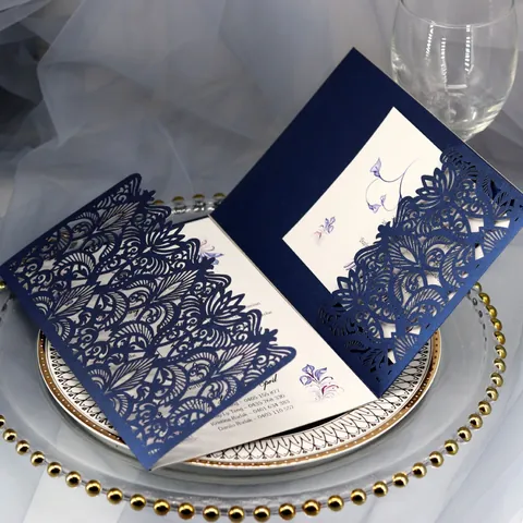 Elegante Laser Gesneden Huwelijksuitnodigingen Set Parelmoer Papier Holle Bloemen Zak Met Binnenkaart Enveloppen Voor Zakelijk Feest Wenskaart