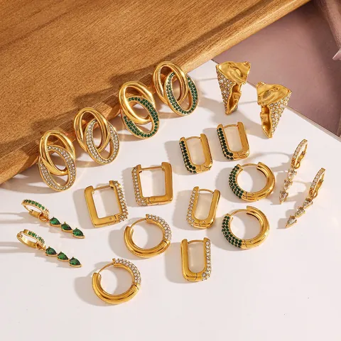 Boucles d'Oreilles Créoles Vintage en Acier Inoxydable Plaqué Or 18K avec Strass pour Femmes Boucles d'Oreilles Géométriques Rondes en Pierre Verte
