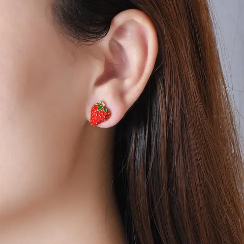 Boucles d'Oreilles Clous Fraise Douce pour Femmes Design de Fruit en Émail Mignon Alliage Électroplaqué Bijoux d'Oreille Accessoires Cadeau