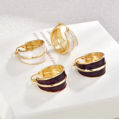 Orecchini Huggie a Cerchio in Rame Stile Retrò di Hong Kong Placcati in Oro Smalto a Goccia Gioielli Eleganti Autunno Inverno da Donna