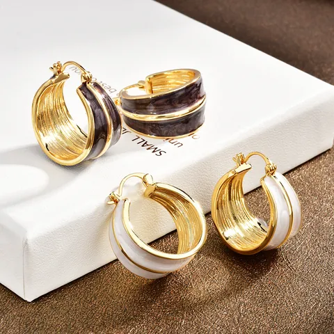 Orecchini Huggie a Cerchio in Rame Stile Retrò di Hong Kong Placcati in Oro Smalto a Goccia Gioielli Eleganti Autunno Inverno da Donna