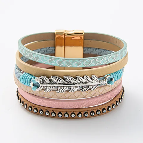 Bracciale Multistrato in Pelle Bohemien per Donna Ciondolo Foglia Strass Chiusura Magnetica Perla Artificiale Gioielli di Moda Regalo