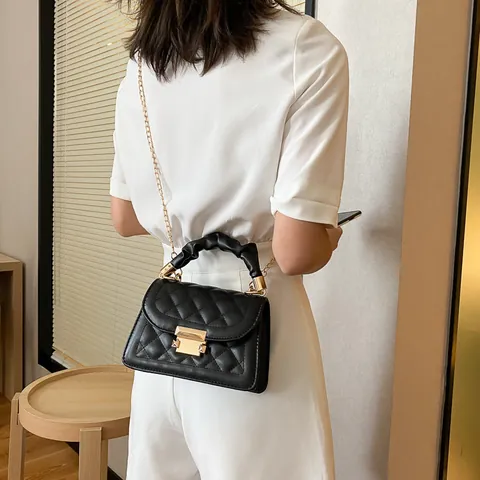 Damen Umhängetasche Gesteppt Trendige PU-Leder Handtasche mit Gerafftem Griff Goldkette Kleine Quadratische Kuriertasche Mode