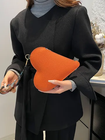 Herzförmige PU-Leder Handtasche Für Damen Modische Litschi-Textur Clutch Mit LOVE-Buchstaben-Handschlaufe Süße Mode Geldbörse