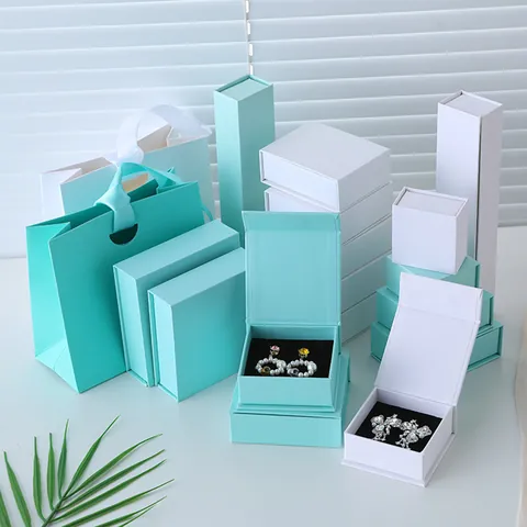 Veelkleurige Sieraden Geschenkdoos Magnetische Klep Karton Ring Ketting Armband Oorbel Opslag Verpakking Voor Presentatie