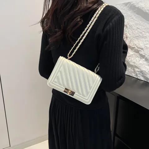 Women Chic Quilted PU Leather Crossbody Bag Large Capacity Chain Strap Flap Shoulder Bag With Metal Lock Fashion Square Purse