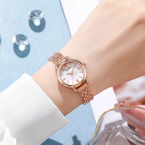 Montre à Quartz pour Femme Luxe Alliage Bracelet en Maille d'Acier Cadran Motif Marbre Chiffres Romains Montre-Bracelet Décontractée