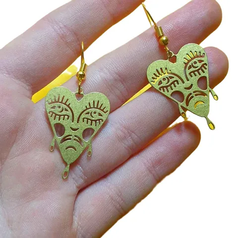 Alternative Legierung Herzförmige Ohrringe Mit Traurigem Weinendem Gesicht Ausgehöhlte Goldene Ohrhänger Für Damen Kunstschmuck