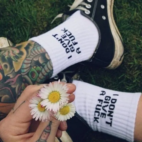 Chaussettes Mi-Mollet Unisexes en Coton Avec Impression de Lettres Personnalisées Slogan Streetwear Sportives Homme Femme
