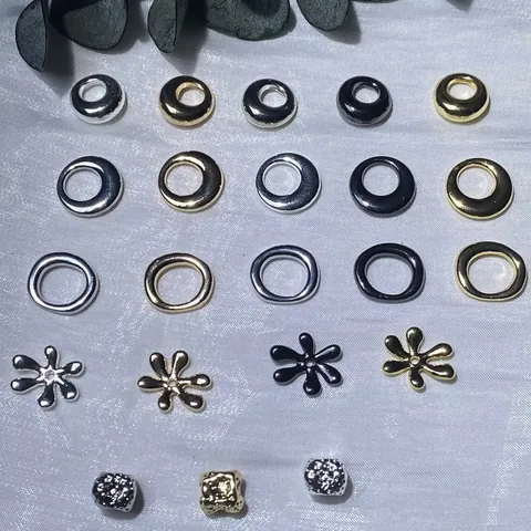 Επάργυρα Αξεσουάρ Κοσμημάτων DIY από Χαλκό Χάντρες σε Σχήμα Κύκλου και Λουλουδιού για Κατασκευή Κολιέ και Βραχιολιών