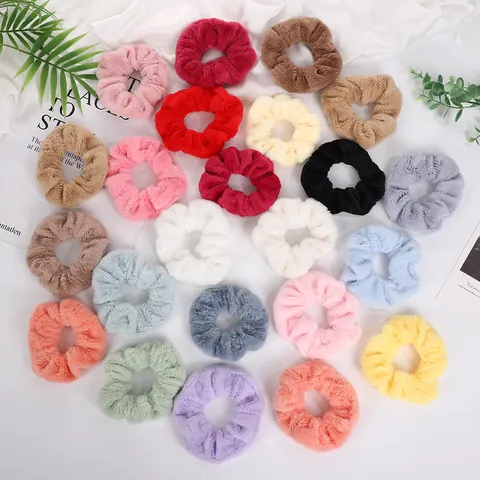 Chouchous en Peluche Automne Hiver Élastiques à Cheveux en Fausse Fourrure Couleur Unie Accessoires de Coiffure Doux pour Filles Usage Quotidien