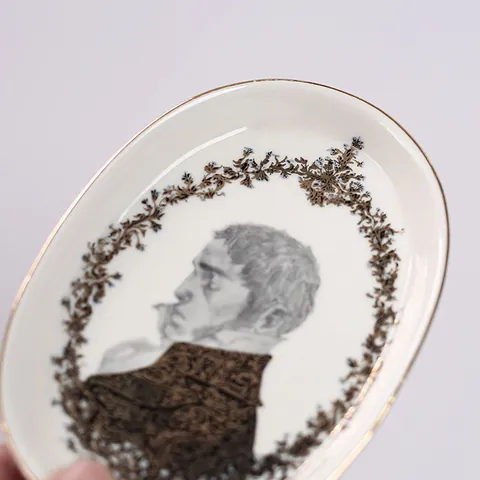 Nordic Creative Ceramic Jewelry Tray With Gold Rim Cat Face Portrait Pattern Decorative Storage Plate For Ring Earring Necklace Vanity Decor