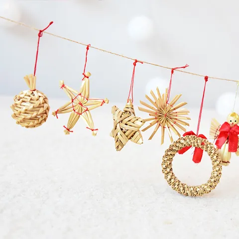 Lot de Décorations de Sapin de Noël en Paille de Blé Fait Main Étoiles Flocons de Neige Anges Rennes Décorations de Fête Maison