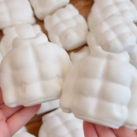 Creative White Down Jacket Shape Slow Rebound Squishy Stress Relief Toy TPR Soft Squeeze Sensory Vent Toy For Office Home Teens Adults