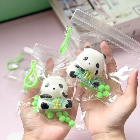 Giocattolo Antistress Panda Squishy Creativo Morbido TPR Cartone Animato Animale Decompressione Spremere Giocattolo Con Portachiavi