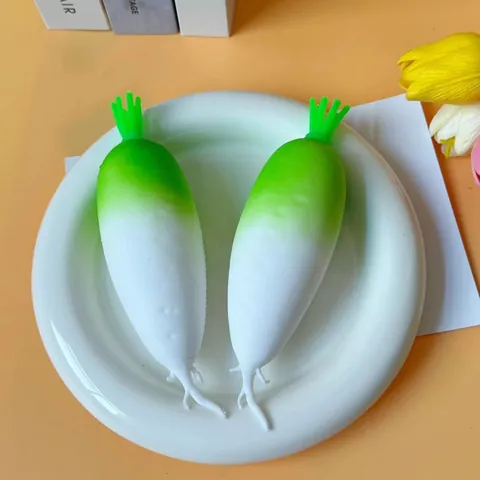 Giocattolo da Spremere a Forma di Carota Simulazione Realistica TPR Rimbalzo Lento Giocattolo Decompressivo per Sollievo Stress Regalo