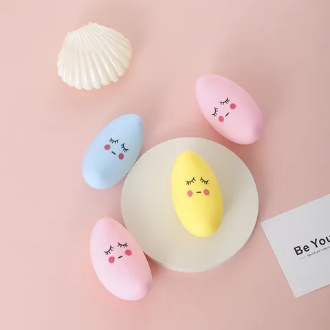Jouet Squishy en Forme de Lune Mignonne Soulagement du Stress Doux TPR Jouet à Presser pour Enfants Adultes Soulagement de l'Anxiété Cadeau de Jouet Sensoriel